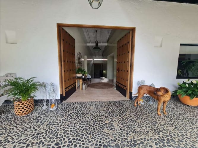 Casa de 5 alcobas en venta en Sajonia, Rionegro, 450 m² · foto 6 de 17