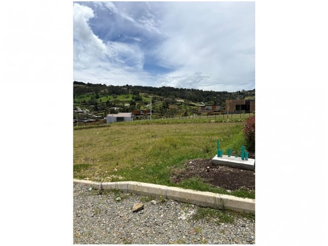 Lote en venta en Las Palmas, Envigado, 1430 m² · foto 6 de 7