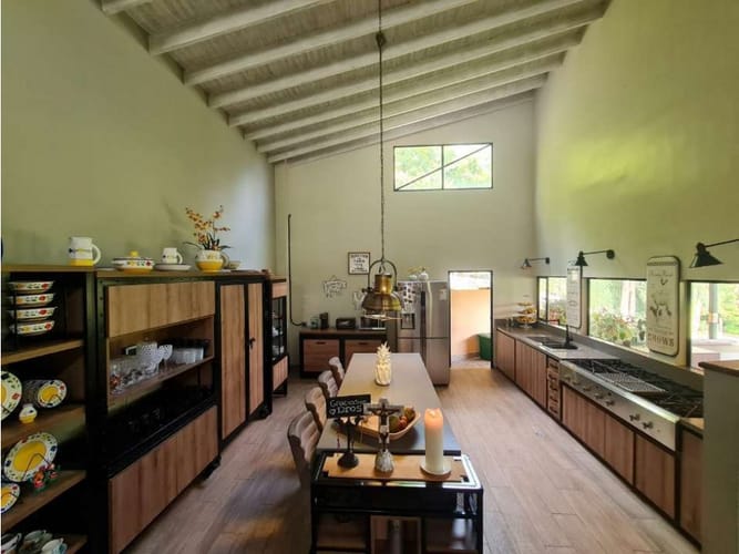 Casa de 5 alcobas en venta en Sajonia, Rionegro, 450 m² · foto 13 de 17