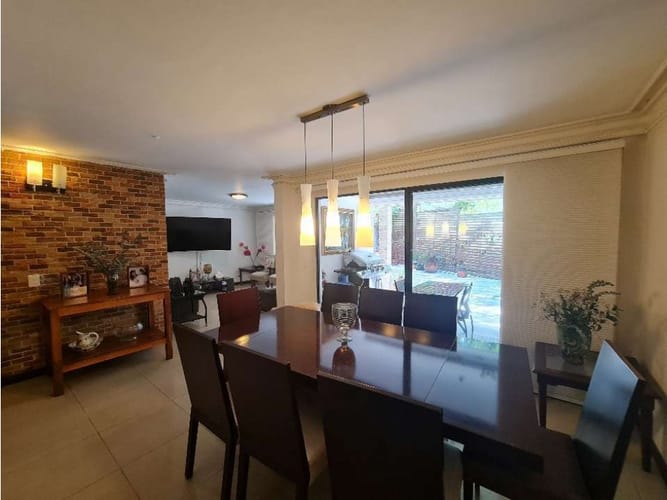 Casa de 4 alcobas en venta en El Poblado, Medellín, 245 m² · foto 5 de 11