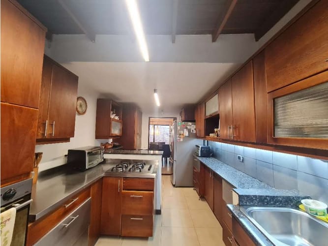 Casa de 4 alcobas en venta en El Poblado, Medellín, 245 m² · foto 6 de 11