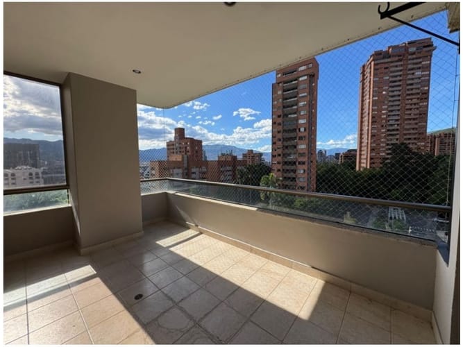 Apartamento en venta en El Poblado, Medellín · foto 5 de 15