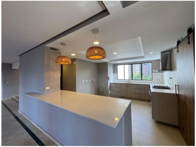 Apartamento en venta en El Poblado, Medellín · foto 6 de 15