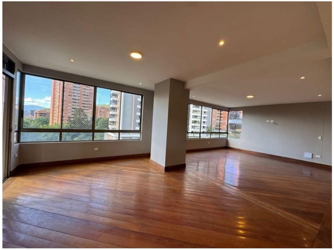 Apartamento en venta en El Poblado, Medellín · foto 9 de 15