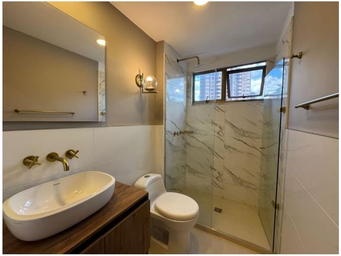 Apartamento en venta en El Poblado, Medellín · foto 12 de 15