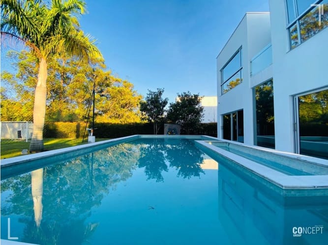 Casa de 9 alcobas en venta en Llano Grande, Rionegro, 1568 m² · foto 14 de 24