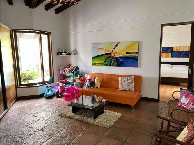 Casa de 4 alcobas en venta en El Poblado, Medellín, 350 m² · foto 9 de 18