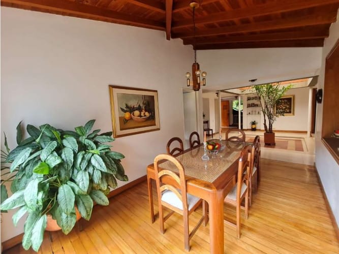 Casa de 4 alcobas en venta en El Poblado, Medellín, 300 m² · foto 4 de 12