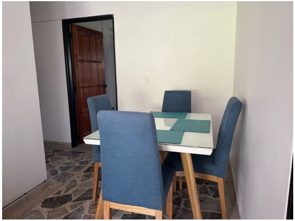 Casa de 10 alcobas en venta en Palenque, Medellín, 565 m² · foto 9 de 14