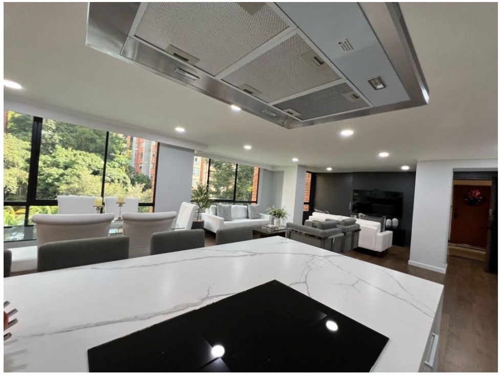 Apartamento de 3 alcobas en venta en Alejandría, Medellín, 165 m² · foto 3 de 24