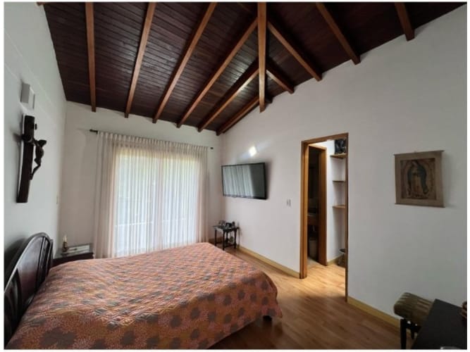 Casa de 3 alcobas en venta en Escobero, Medellín, 436 m² · foto 15 de 20
