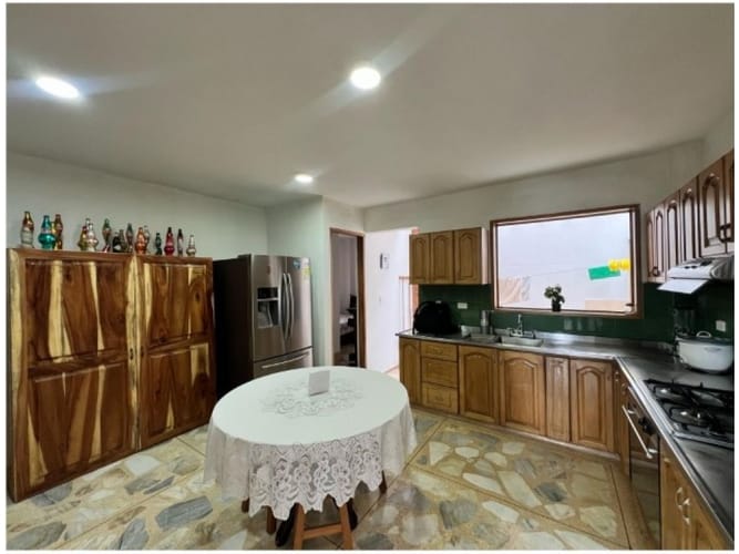 Casa de 3 alcobas en venta en Escobero, Medellín, 436 m² · foto 18 de 20