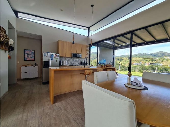 Casa de 3 alcobas en venta en El Retiro, 280 m² · foto 4 de 18