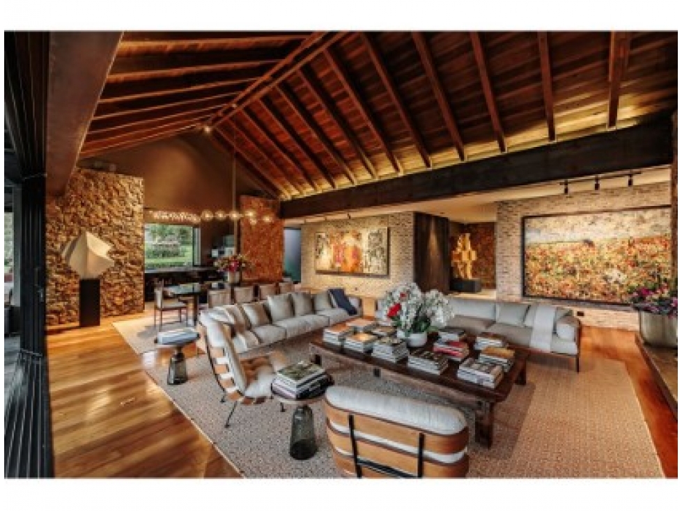 Casa de 4 alcobas en venta en El Retiro, 765 m² · foto 3 de 17