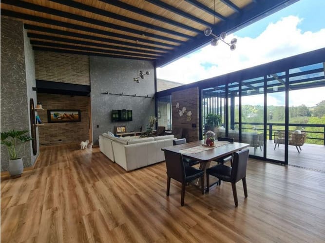 Casa de 3 alcobas en venta en Pantanillo, El Retiro, 360 m² · foto 2 de 15