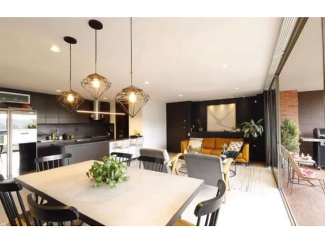 Apartamento de 2 alcobas en venta en El Poblado, Medellín, 118 m² · foto 2 de 10
