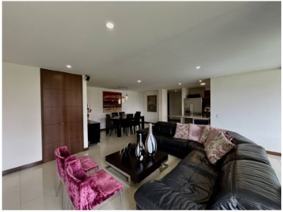 Apartamento de 2 alcobas en venta en El Poblado, Medellín, 146 m² · foto 4 de 17