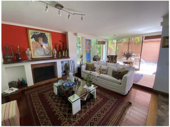 Casa de 3 alcobas en venta en Loma Benedictinos, Envigado, 391 m² · foto 4 de 21