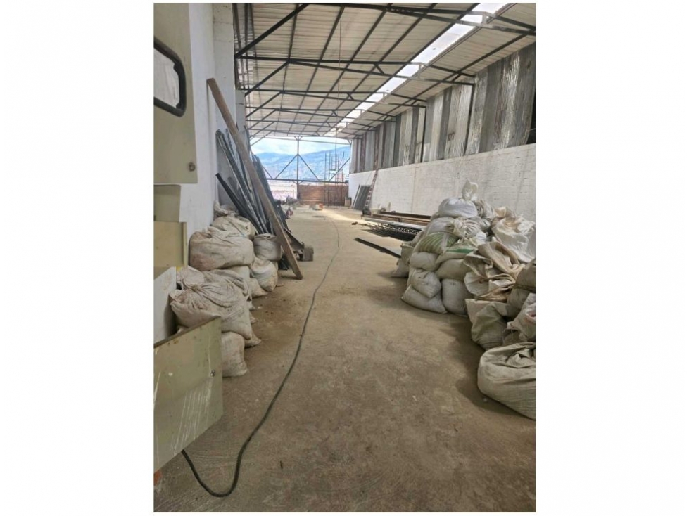 Bodega en venta en Bellavista, Medellín, 630 m² · foto 5 de 5