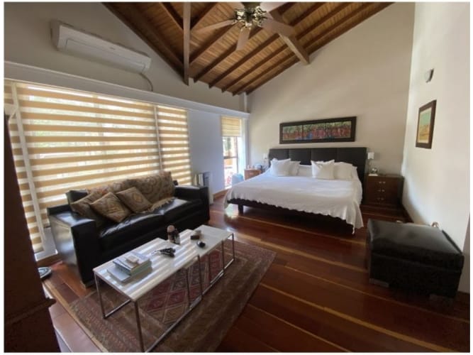 Casa de 3 alcobas en venta en Loma Benedictinos, Envigado, 391 m² · foto 13 de 21