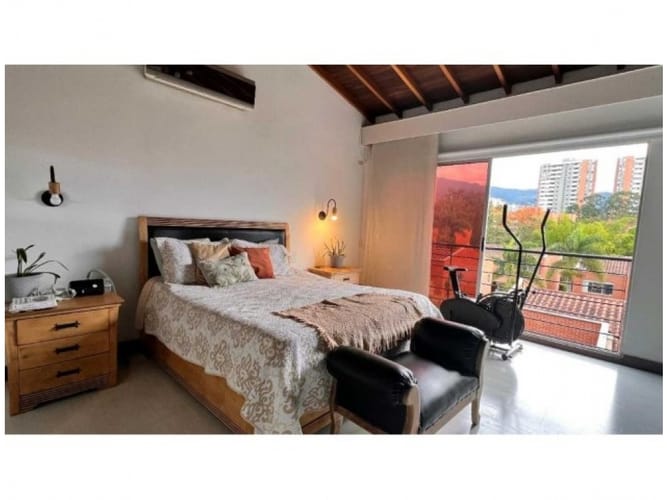 Casa de 4 alcobas en venta en Loma Benedictinos, Envigado, 274 m² · foto 9 de 21