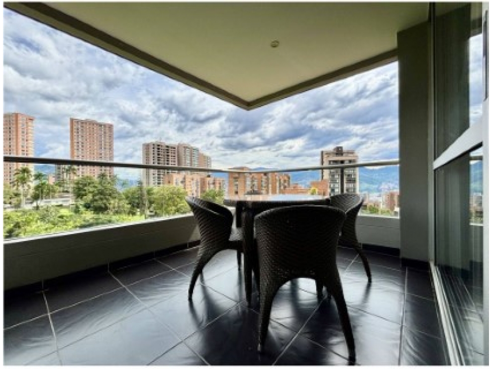 Apartamento de 2 alcobas en venta en El Poblado, Medellín, 146 m² · foto 17 de 17