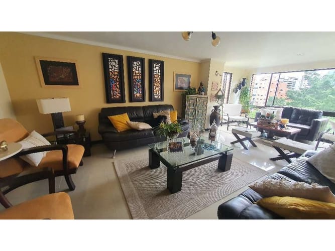 Apartamento de 4 alcobas en venta en El Poblado, Medellín, 207 m² · foto 5 de 18