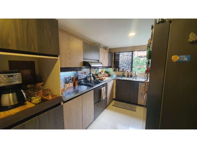 Apartamento de 4 alcobas en venta en El Poblado, Medellín, 207 m² · foto 8 de 18