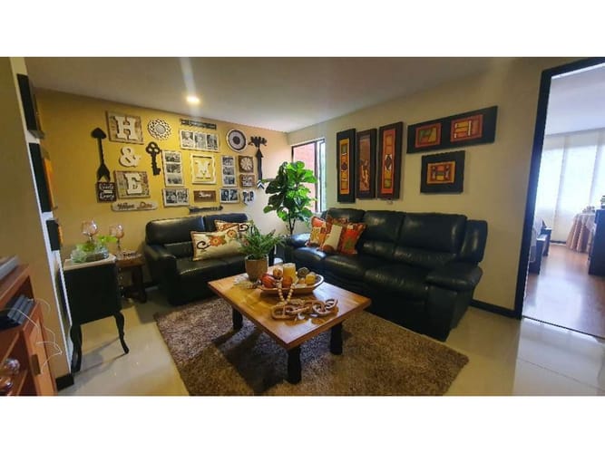 Apartamento de 4 alcobas en venta en El Poblado, Medellín, 207 m² · foto 11 de 18