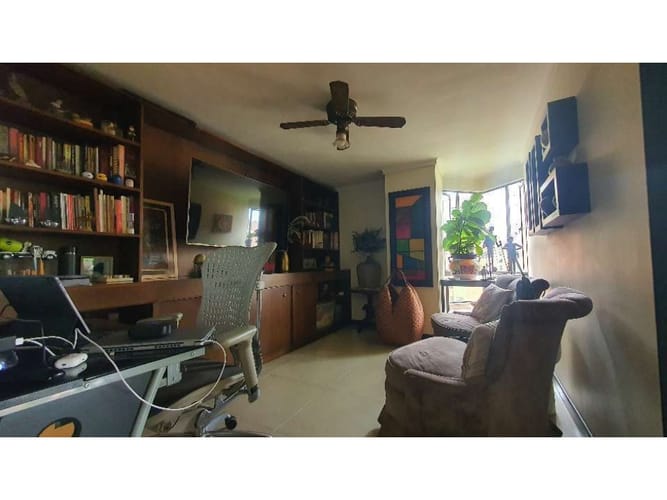 Apartamento de 4 alcobas en venta en El Poblado, Medellín, 207 m² · foto 12 de 18