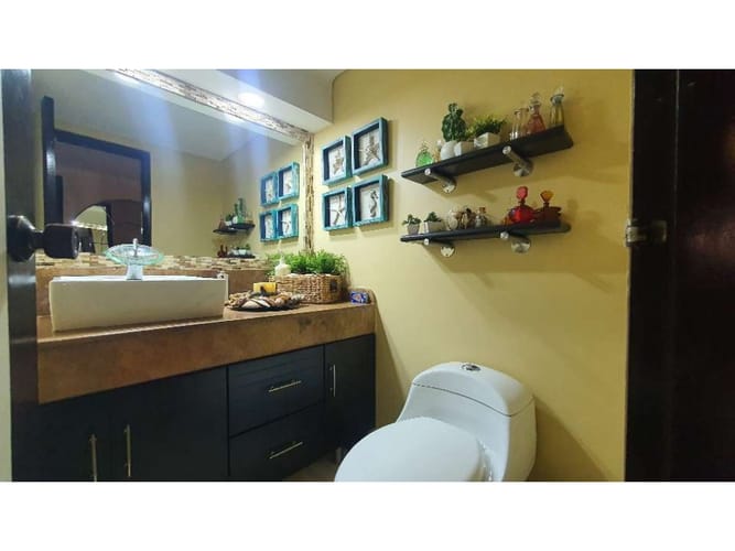 Apartamento de 4 alcobas en venta en El Poblado, Medellín, 207 m² · foto 14 de 18