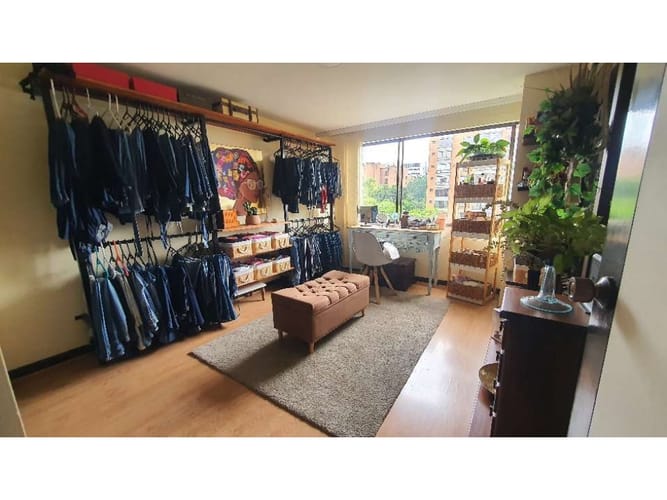 Apartamento de 4 alcobas en venta en El Poblado, Medellín, 207 m² · foto 16 de 18