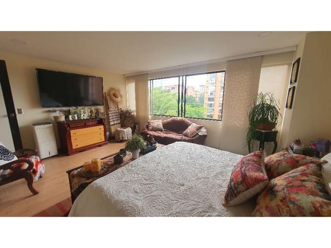 Apartamento de 4 alcobas en venta en El Poblado, Medellín, 207 m² · foto 17 de 18