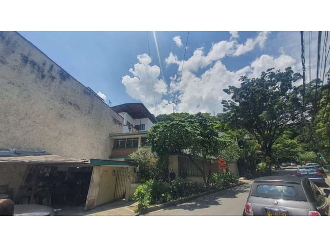 Casa de 3 alcobas en venta en Alejandría, Medellín, 240 m² · foto 2 de 3