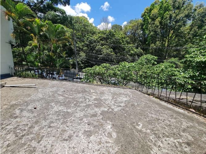 Casa de 3 alcobas en venta en Alejandría, Medellín, 240 m² · foto 3 de 3
