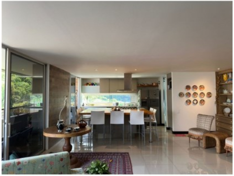Apartamento de 2 alcobas en venta en La Florida, Medellín, 141 m² · foto 2 de 19