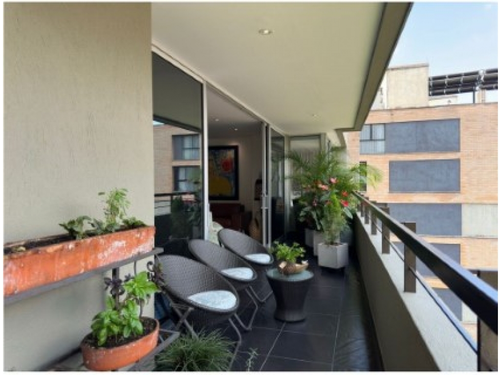 Apartamento de 2 alcobas en venta en La Florida, Medellín, 141 m² · foto 10 de 19
