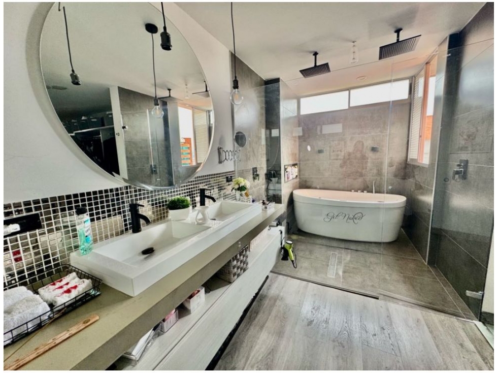 Apartamento de 2 alcobas en venta en Alejandría, Medellín, 207 m² · foto 18 de 24