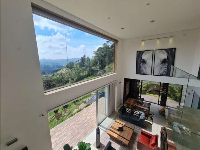 Casa de 4 alcobas en venta en Vía Las Palmas, El Retiro, 500 m² · foto 2 de 20