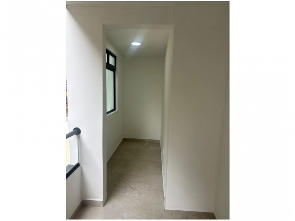 Apartamento en venta en La Castellana, Medellín · foto 4 de 14