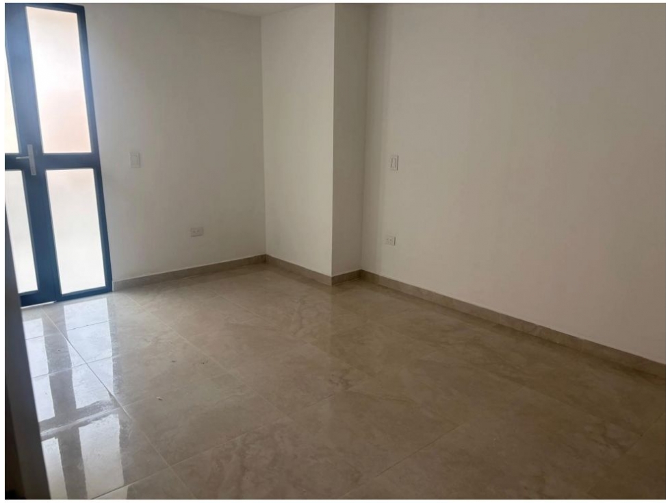 Apartamento en venta en La Castellana, Medellín · foto 7 de 14