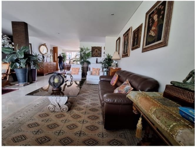 Apartamento de 3 alcobas en venta en El Poblado, Medellín, 210 m² · foto 10 de 24