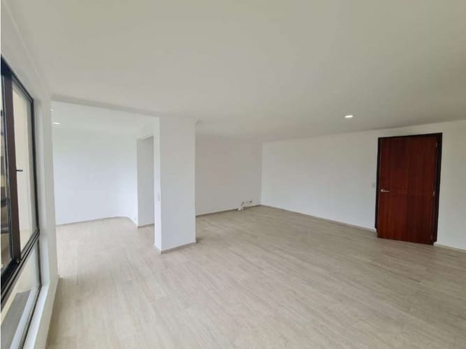 Apartamento de 4 alcobas en venta en El Poblado, Medellín, 435 m² · foto 7 de 15