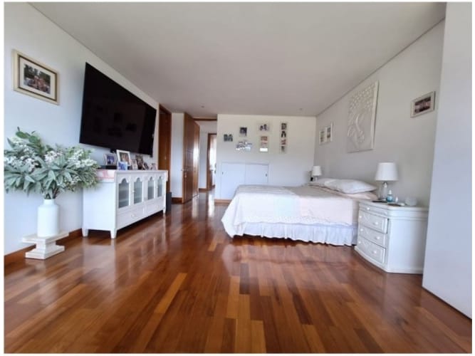 Apartamento de 3 alcobas en venta en El Poblado, Medellín, 210 m² · foto 18 de 24