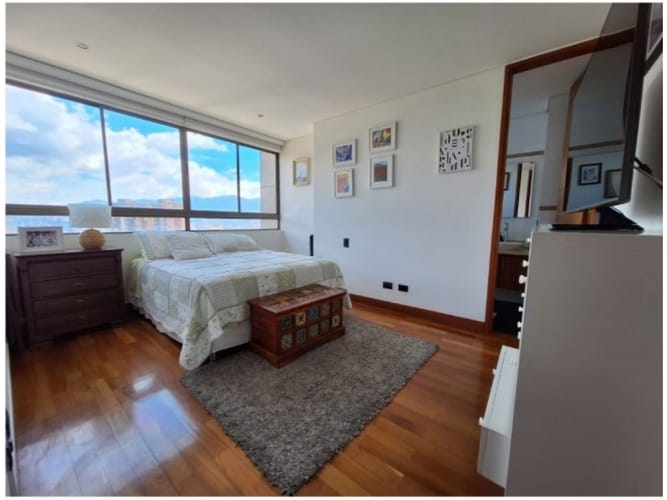 Apartamento de 3 alcobas en venta en El Poblado, Medellín, 210 m² · foto 20 de 24