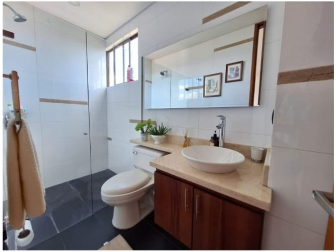 Apartamento de 3 alcobas en venta en El Poblado, Medellín, 210 m² · foto 24 de 24