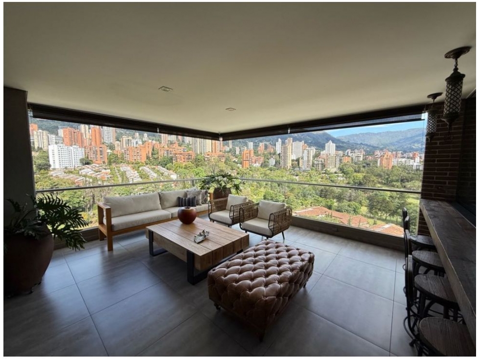 Apartamento de 3 alcobas en venta en El Poblado, Medellín, 330 m² · foto 5 de 17