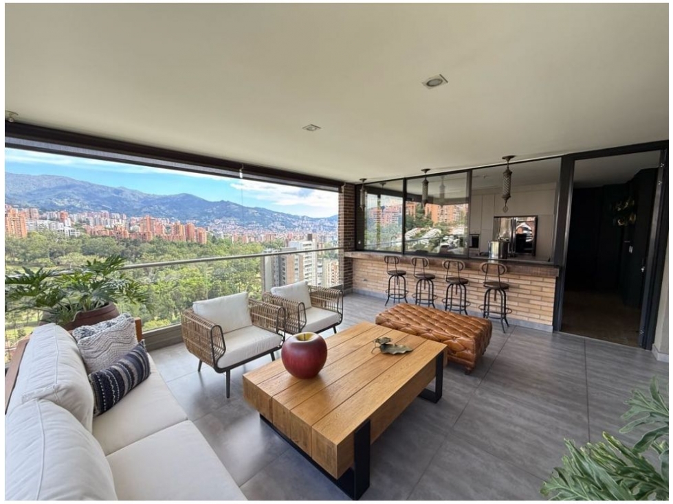 Apartamento de 3 alcobas en venta en El Poblado, Medellín, 330 m² · foto 6 de 17