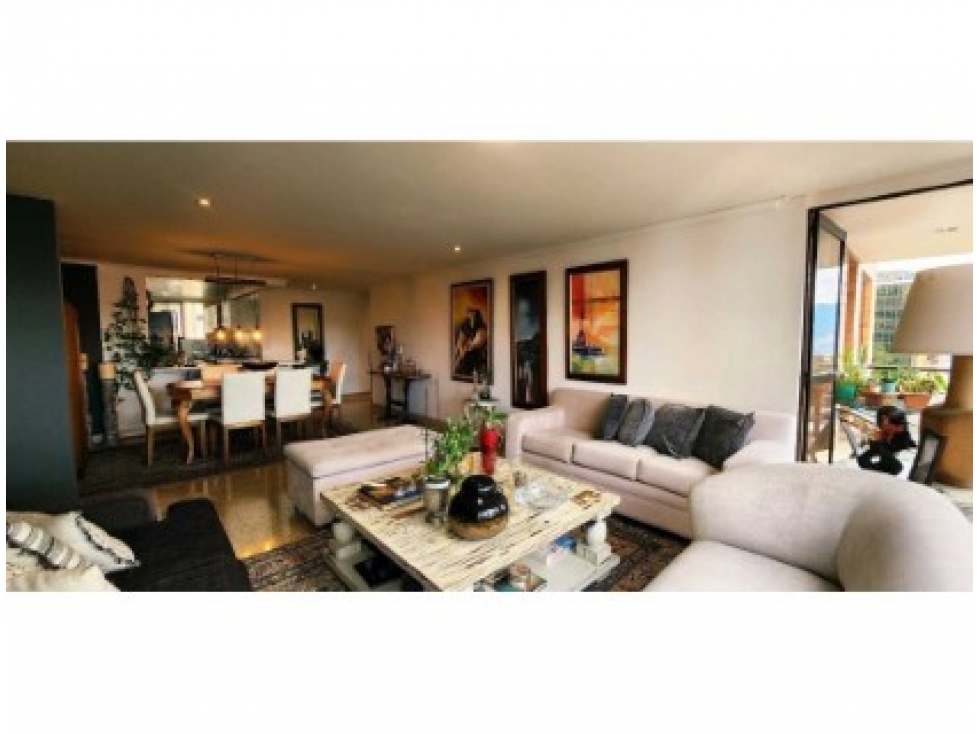 Apartamento de 3 alcobas en venta en Las Lomas, Medellín, 135 m² · foto 3 de 14