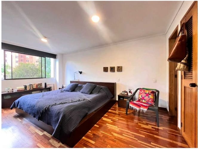 Apartamento de 3 alcobas en venta en El Tesoro, Medellín, 148 m² · foto 4 de 16